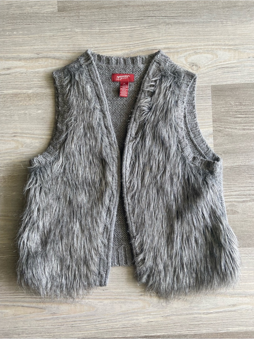 Arizona Jean Co Girls XL 14/16 Gray Faux Fur Knit Sweater Vest Open Front